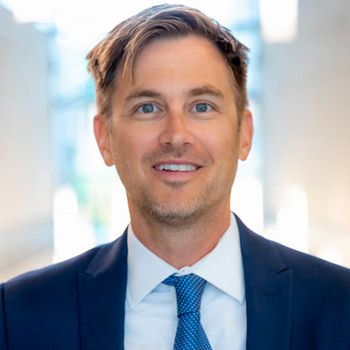 Adam Owenz headshot